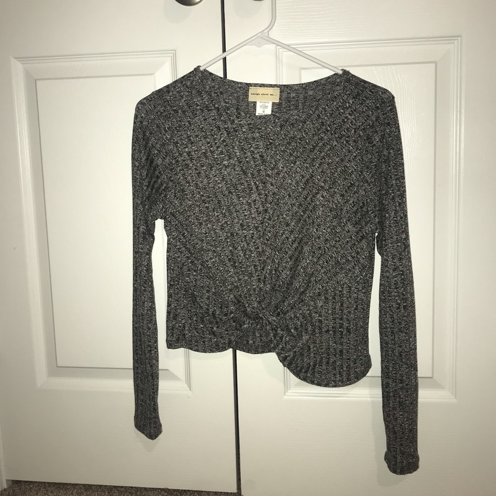 Long sleeve Knot Crop top